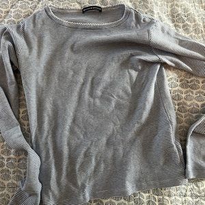 brandy melville long sleeve tee